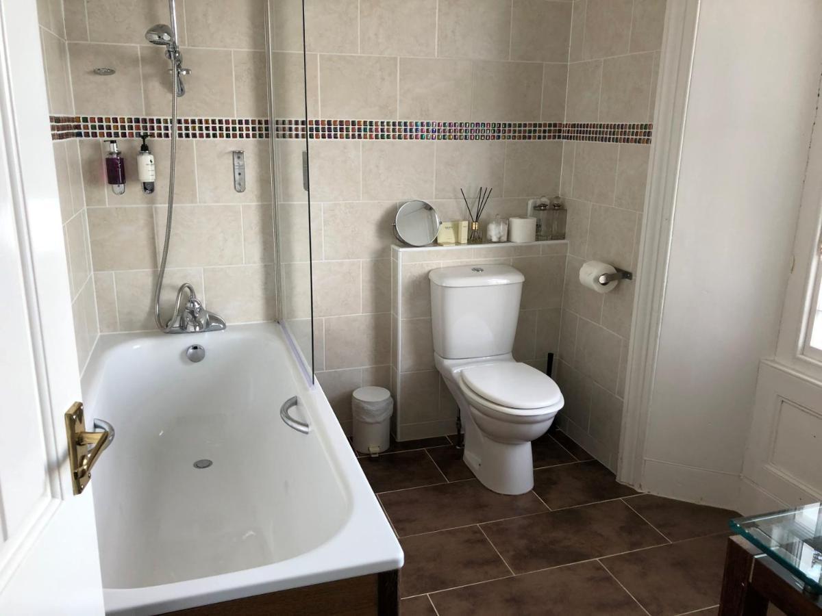 Seawood House Boutique Hotel Lynton Esterno foto